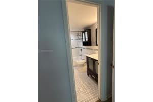 8411 Nw 8th St 203, Miami 8411 Nw 8th St 203, Miami