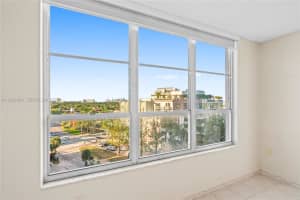 4101 Pine Tree Dr APT 802, Miami Beach, FL 33140, - MLS#A11909408