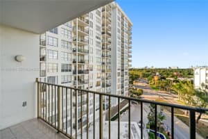 4101 Pine Tree Dr APT 802, Miami Beach, FL 33140, - MLS#A11909408