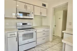 20201 Ne 29th Ct D221, Aventura