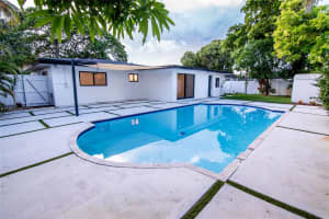 552 W Evanston Cir Fort Lauderdale, FL 33312 - MLS#A11909432