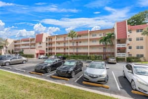 1040 Country Club Dr APT 408, Margate, FL 33063, - MLS#A11909451