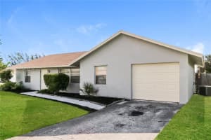 2152 Ne 1st Ct Boynton Beach, FL 33435 - MLS#A11909476