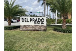 18011 Biscayne Blvd 305, Aventura