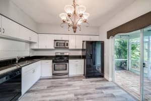 8040 Sanibel Dr 8040 Tamarac, FL 33321 - MLS#A11909481