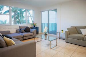 19900 E Country Club Dr APT 318, Aventura, FL 33180, - MLS#A11909489