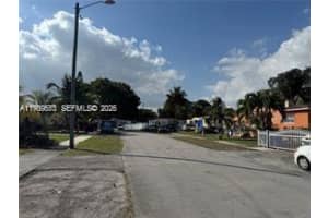 1077 NE 157th Ter, North Miami Beach, FL 33162, - MLS#A11909553