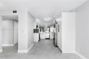 7408 Fairfax Dr 108 Tamarac, FL 33321 - MLS#A11909558