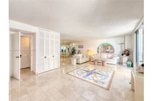 5701 Collins Ave APT 417, Miami Beach, FL 33140, - MLS#A11909606