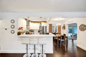 440 Nw 38th Ct Miami, FL 33126 - MLS#A11909614