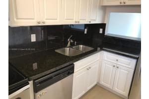 1100 W 35th St APT 27, Hialeah, FL 33012, - MLS#A11909661