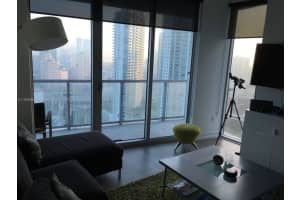 185 Sw 7 St 3111, Miami