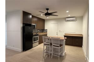 108 Nw 2nd Ave D Hallandale Beach, FL 33009 - MLS#A11909725