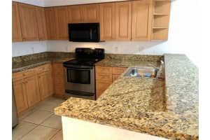 5201 Geneva Way 102 Doral, FL 33166 - MLS#A11909746