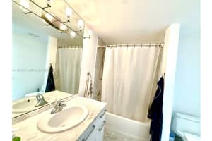 253 Ne 2nd St 219 Miami, FL 33132 - MLS#A11909751