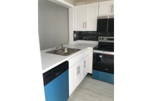 438 Ne 210th Cir Ter 203-4b Miami, FL 33179 - MLS#A11909753