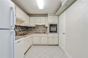 400 Kings Point Dr 1404 Sunny Isles Beach, FL 33160 - MLS#A11909758