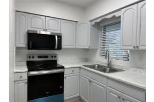 4300 Seagrape Dr 5 Lauderdale By The Sea, FL 33308 - MLS#A11909770