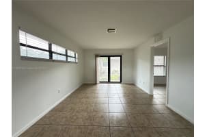 1045 Ne 10th Ave 1 Fort Lauderdale, FL 33304 - MLS#A11909786