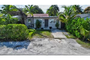 2326 Harding St Hollywood, FL 33020 - MLS#A11909914