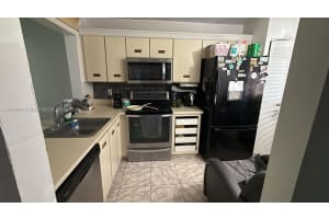 430 Ne 210th Cir Ter 203-3 Miami, FL 33179 - MLS#A11909937