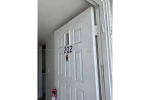 438 Ne 210th Cir Ter 202-4b Miami, FL 33179 - MLS#A11909947