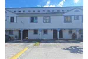 11781 Sw 18th St 4, Miami