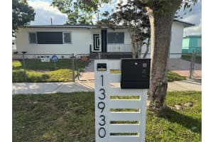 13930 Jefferson St Miami, FL 33176 - MLS#A11909954