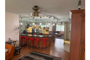 410 Se 2nd St 105 Hallandale Beach, FL 33009 - MLS#A11910120