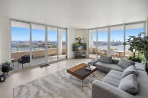 808 Brickell Key Dr 2601, Miami