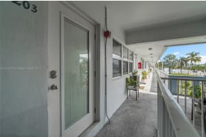 801 Atlantic Shores Blvd 203 Hallandale Beach, FL 33009 - MLS#A11910176