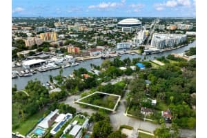 810 NW 7th St, Miami, FL 33136, - MLS#A11910192