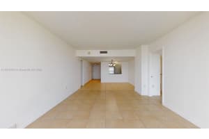 3675 N Country Club Dr 1610 Aventura, FL 33180 - MLS#A11910224