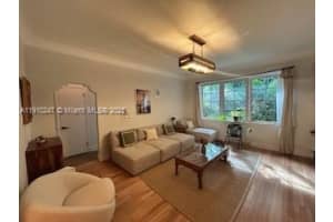 910 Lenox Ave 3, Miami Beach