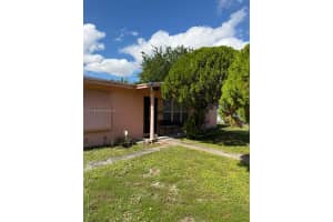 3009 S Terrace Dr West Palm Beach, FL 33407 - MLS#A11910248