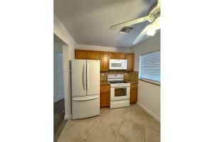 1050 Sw 30th St B Fort Lauderdale, FL 33315 - MLS#A11910286