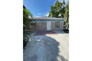 300 Sw 31st Ct, Miami