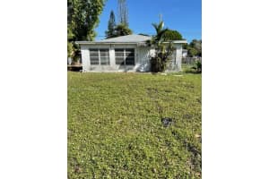 300 Sw 31st Ct Miami, FL 33135 - MLS#A11910328