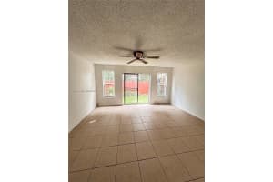 680 Tennis Club Dr 107 Fort Lauderdale, FL 33311 - MLS#A11910345