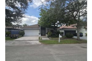 2908 N 36th Ave Hollywood, FL 33021 - MLS#A11910358