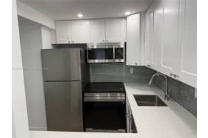 926 Michigan Ave APT 12, Miami Beach, FL 33139, - MLS#A11910374