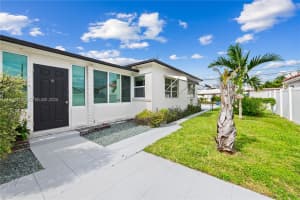 1711 Funston St #2, Hollywood, FL 33020, - MLS#A11910415