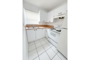 2840 Nw 15th Ct 2 Fort Lauderdale, FL 33311 - MLS#A11910421