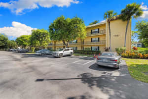 1087 Forest Lakes Dr Unit 309, Naples, FL 34105, - MLS#A11910494