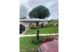 321 Sw 76th Ter, North Lauderdale