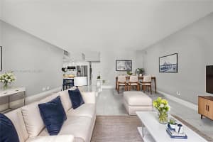 9686 Fontainebleau Blvd APT 507, Miami, FL 33172, - MLS#A11910543