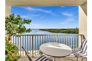 300 Bayview Dr APT 902, Sunny Isles Beach, FL 33160, - MLS#A11910583