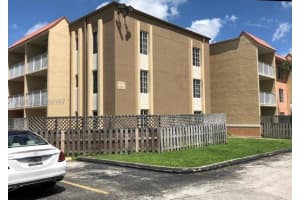 5112 Nw 79th Ave 304 Doral, FL 33166 - MLS#A11910600