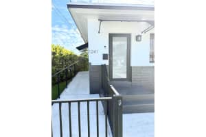 1241 Sw 30th Pl 1241 Miami, FL 33135 - MLS#A11910609