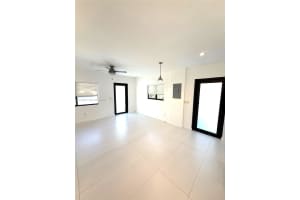 1241 Sw 30th Pl 1241 Miami, FL 33135 - MLS#A11910609